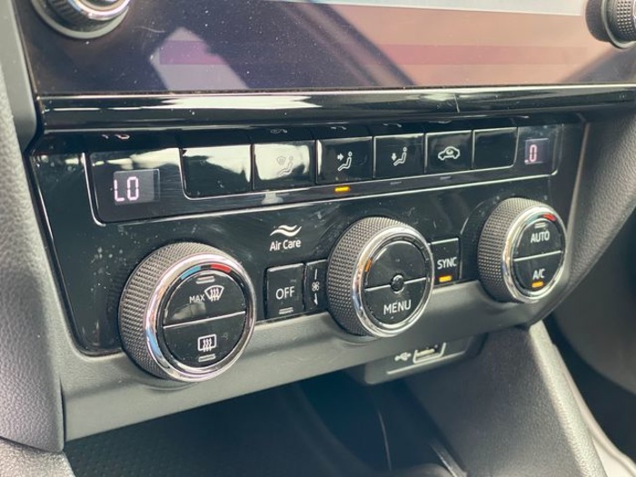 SkodaOctavia Combi 1.6 TDI Ambition 85 kW (115 CV) Vehículo usado en Barcelona - 33 SkodaOctavia Combi 1.6 TDI Ambition 85 kW (115 CV) Vehículo usado en Barcelona - 33