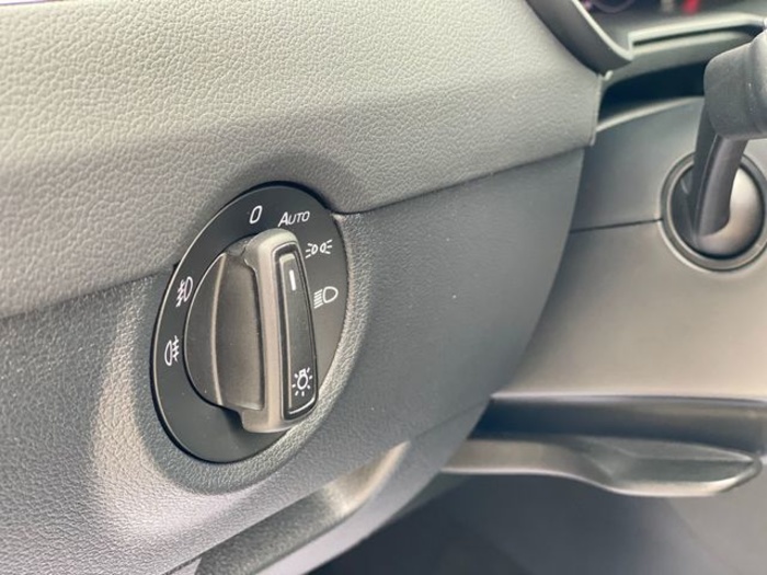 SkodaOctavia Combi 1.6 TDI Ambition 85 kW (115 CV) Vehículo usado en Barcelona - 35 SkodaOctavia Combi 1.6 TDI Ambition 85 kW (115 CV) Vehículo usado en Barcelona - 35