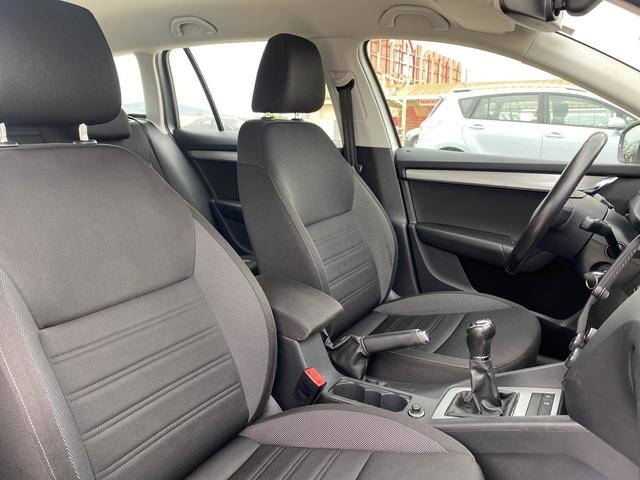 SkodaOctavia Combi 1.6 TDI Ambition 85 kW (115 CV) Vehículo usado en Barcelona - 37