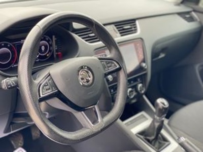 Skoda Octavia Combi 1.6 TDI Ambition 85 kW (115 CV) Skoda Octavia Combi 1.6 TDI Ambition 85 kW (115 CV)