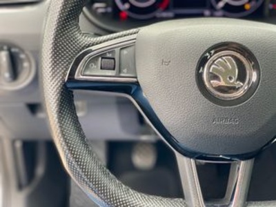 Skoda Octavia Combi 1.6 TDI Ambition 85 kW (115 CV) Skoda Octavia Combi 1.6 TDI Ambition 85 kW (115 CV)