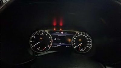 Nissan Juke DIG-T Visia 4x2 84 kW (114 CV) Nissan Juke DIG-T Visia 4x2 84 kW (114 CV)