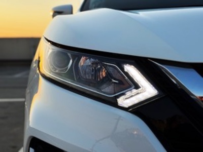 Nissan Qashqai DIG-T 160 N-Connecta 4x2 DCT 117 kW (160 CV) Nissan Qashqai DIG-T 160 N-Connecta 4x2 DCT 117 kW (160 CV)