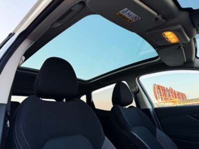 Nissan Qashqai DIG-T 160 N-Connecta 4x2 DCT 117 kW (160 CV) Nissan Qashqai DIG-T 160 N-Connecta 4x2 DCT 117 kW (160 CV)