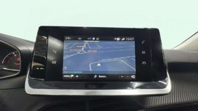 Peugeot 2008 PureTech 100 S&S Allure 75 kW (100 CV) Peugeot 2008 PureTech 100 S&S Allure 75 kW (100 CV)