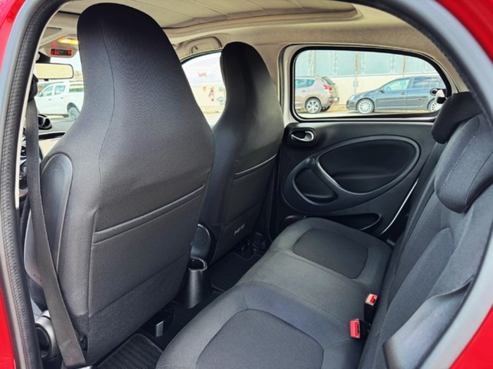 SmartForFour 0.9 S&S Passion 66 kW (90 CV) Vehículo usado en Barcelona - 8 SmartForFour 0.9 S&S Passion 66 kW (90 CV) Vehículo usado en Barcelona - 8