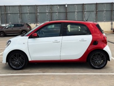 Smart ForFour 0.9 S&S Passion 66 kW (90 CV) Smart ForFour 0.9 S&S Passion 66 kW (90 CV)
