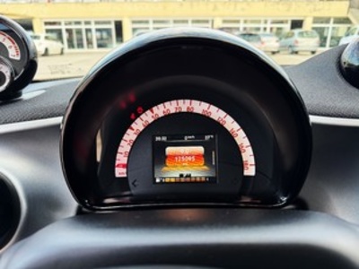 Smart ForFour 0.9 S&S Passion 66 kW (90 CV) Smart ForFour 0.9 S&S Passion 66 kW (90 CV)