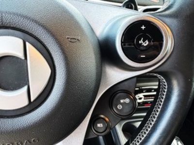 Smart ForFour 0.9 S&S Passion 66 kW (90 CV) Smart ForFour 0.9 S&S Passion 66 kW (90 CV)