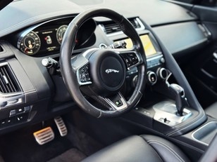 Jaguar E-PACE 2.0P R-Dynamic HSE 4WD Auto 183 kW (249 CV)
