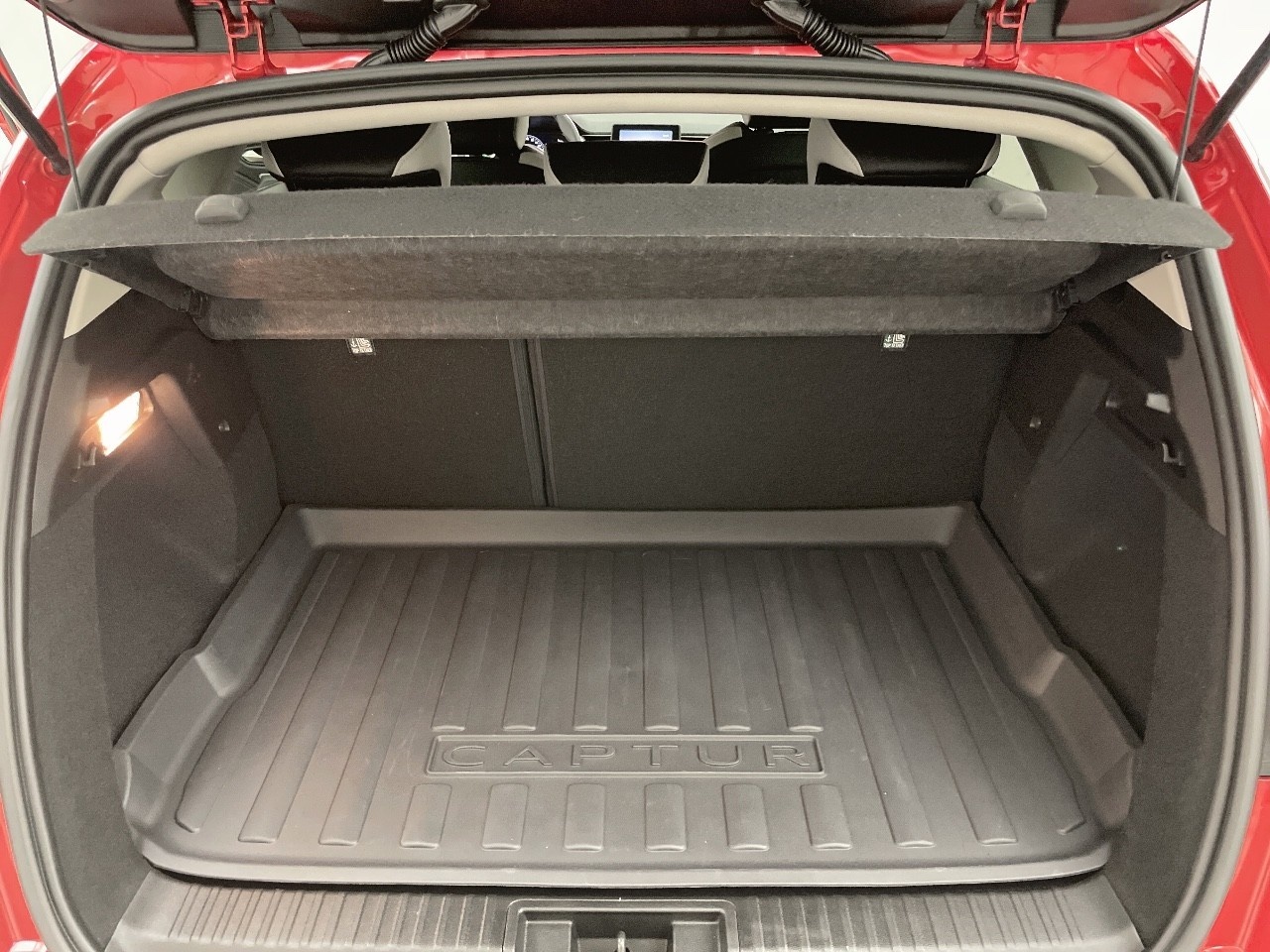 Renault Captur Techno TCe 103 kW (140 CV) GPF - 6