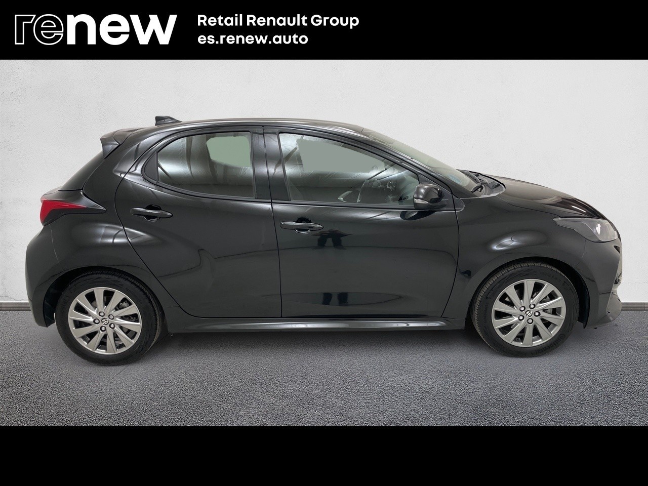 Toyota Yaris 120H Business Plus 85 kW (116 CV) - 3