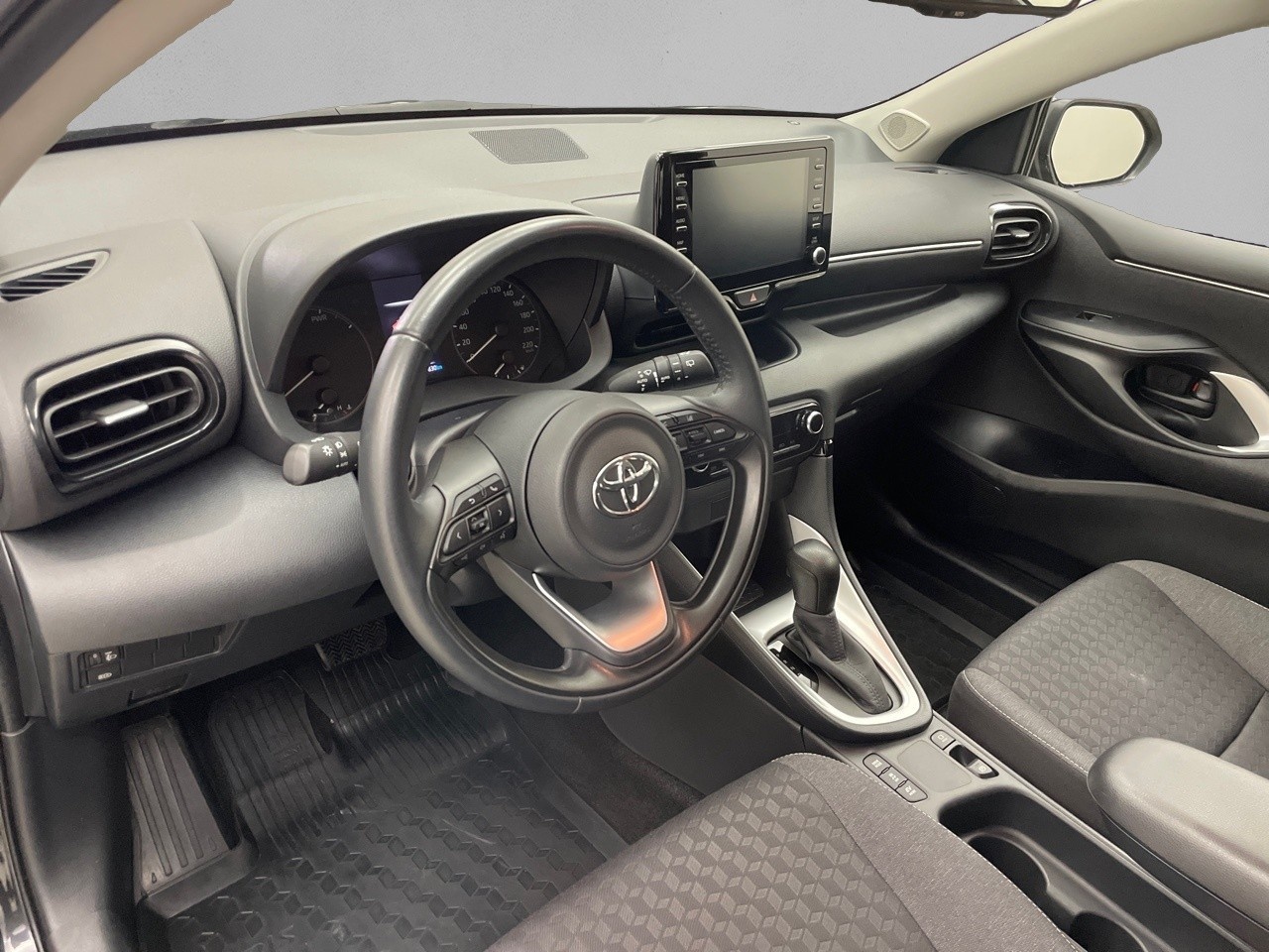 Toyota Yaris 120H Business Plus 85 kW (116 CV) - 4