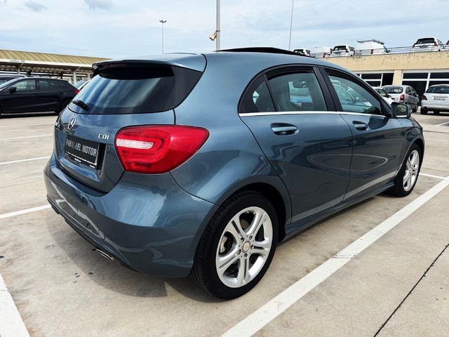 Mercedes-BenzClase A 180 CDI Urban 80 kW (109 CV) Vehículo usado en Barcelona - 3