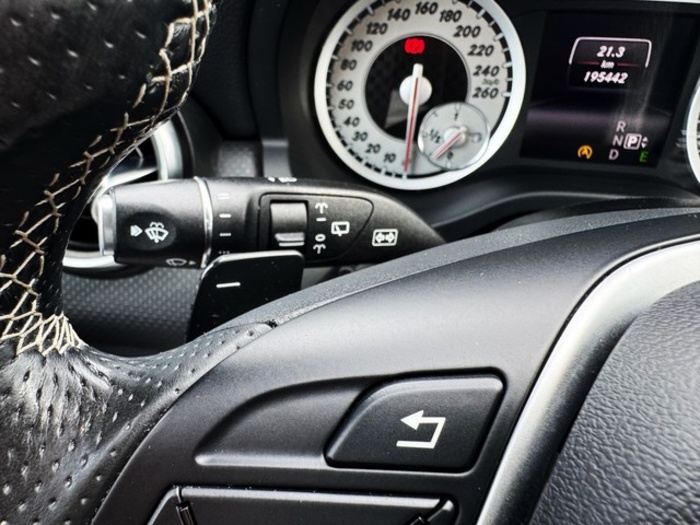 Mercedes-BenzClase A 180 CDI Urban 80 kW (109 CV) Vehículo usado en Barcelona - 14 Mercedes-BenzClase A 180 CDI Urban 80 kW (109 CV) Vehículo usado en Barcelona - 14