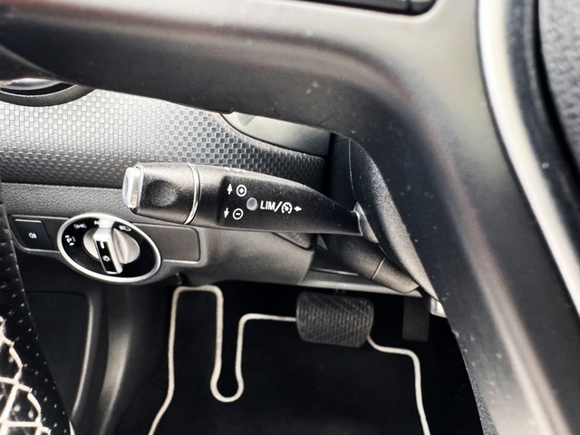 Mercedes-BenzClase A 180 CDI Urban 80 kW (109 CV) Vehículo usado en Barcelona - 15