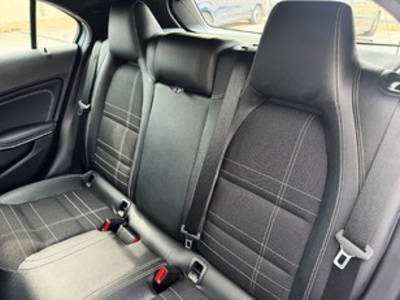 Mercedes-Benz Clase A 180 CDI Urban 80 kW (109 CV) Mercedes-Benz Clase A 180 CDI Urban 80 kW (109 CV)