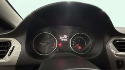 Citroen C-Elysee PureTech 82 Shine 60 kW (82 CV) Citroen C-Elysee PureTech 82 Shine 60 kW (82 CV)