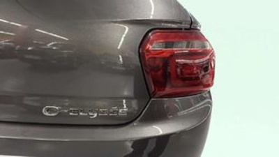 Citroen C-Elysee PureTech 82 Shine 60 kW (82 CV) Citroen C-Elysee PureTech 82 Shine 60 kW (82 CV)