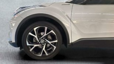 Toyota C-HR 1.8 125H Active 90 kW (122 CV) Toyota C-HR 1.8 125H Active 90 kW (122 CV)