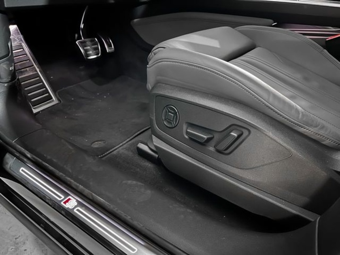 Audi Q8 e-tron S line 55 114kWh quattro 300 kW (408 CV) Vehículo usado en Las Palmas - 11 Audi Q8 e-tron S line 55 114kWh quattro 300 kW (408 CV) Vehículo usado en Las Palmas - 11