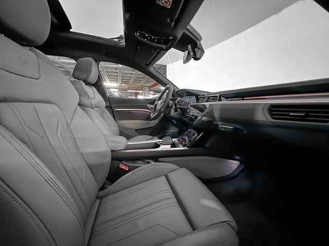 Audi Q8 e-tron S line 55 114kWh quattro 300 kW (408 CV) Vehículo usado en Las Palmas - 12 Audi Q8 e-tron S line 55 114kWh quattro 300 kW (408 CV) Vehículo usado en Las Palmas - 12