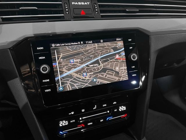 Volkswagen Passat Variant Connect 2.0 TDI 110 kW (150 CV) Vehículo usado en Las Palmas - 8