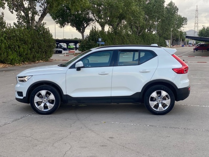 VolvoXC40 T3 Inscription 115 kW (156 CV) Vehículo usado en Barcelona - 7 VolvoXC40 T3 Inscription 115 kW (156 CV) Vehículo usado en Barcelona - 7