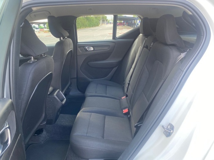 VolvoXC40 T3 Inscription 115 kW (156 CV) Vehículo usado en Barcelona - 9 VolvoXC40 T3 Inscription 115 kW (156 CV) Vehículo usado en Barcelona - 9