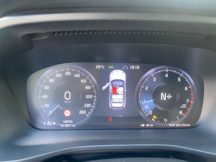 VolvoXC40 T3 Inscription 115 kW (156 CV) Vehículo usado en Barcelona - 16 VolvoXC40 T3 Inscription 115 kW (156 CV) Vehículo usado en Barcelona - 16