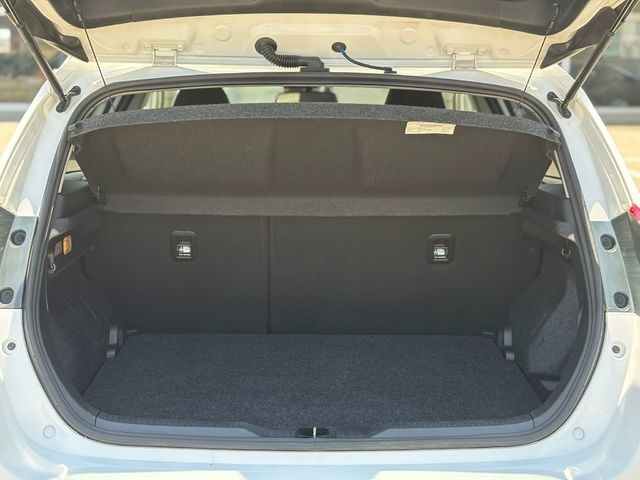 ToyotaAuris 140H Hybrid Feel! Edition 100 kW (136 CV) Vehículo usado en Barcelona - 9