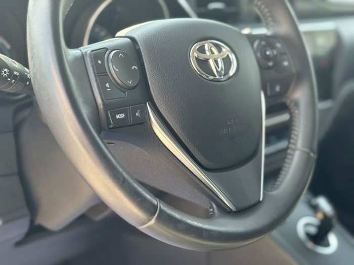 ToyotaAuris 140H Hybrid Feel! Edition 100 kW (136 CV) Vehículo usado en Barcelona - 13 ToyotaAuris 140H Hybrid Feel! Edition 100 kW (136 CV) Vehículo usado en Barcelona - 13