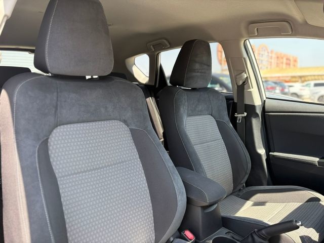 ToyotaAuris 140H Hybrid Feel! Edition 100 kW (136 CV) Vehículo usado en Barcelona - 15