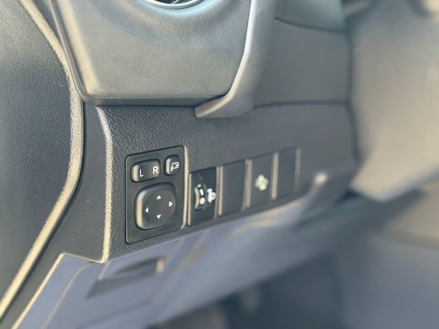 ToyotaAuris 140H Hybrid Feel! Edition 100 kW (136 CV) Vehículo usado en Barcelona - 17