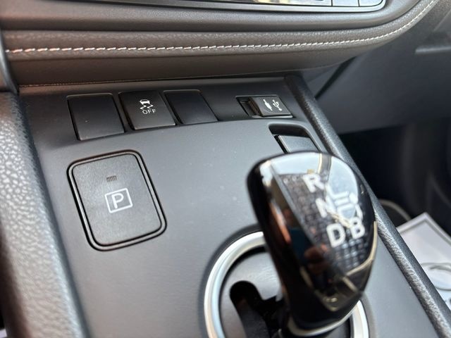 ToyotaAuris 140H Hybrid Feel! Edition 100 kW (136 CV) Vehículo usado en Barcelona - 21