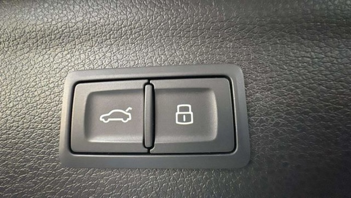 AudiQ3 Advanced 35 TDI 110 kW (150 CV) S tronic Vehículo usado en Barcelona - 19 AudiQ3 Advanced 35 TDI 110 kW (150 CV) S tronic Vehículo usado en Barcelona - 19