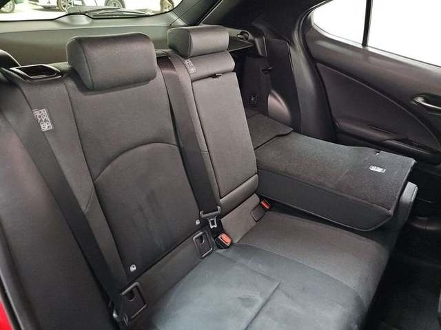 Lexus UX 250h Business 2WD 135 kW (184 CV) Vehículo usado en Madrid - 10 Lexus UX 250h Business 2WD 135 kW (184 CV) Vehículo usado en Madrid - 10