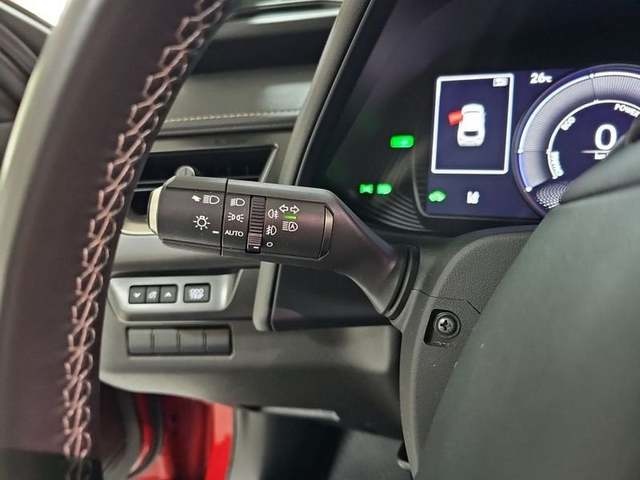 Lexus UX 250h Business 2WD 135 kW (184 CV) Vehículo usado en Madrid - 17