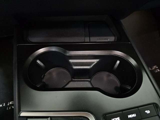 Lexus UX 250h Business 2WD 135 kW (184 CV) Vehículo usado en Madrid - 30 Lexus UX 250h Business 2WD 135 kW (184 CV) Vehículo usado en Madrid - 30