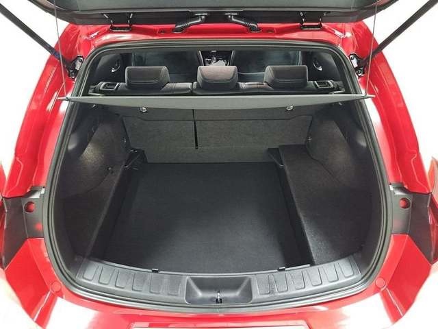 Lexus UX 250h Business 2WD 135 kW (184 CV) Vehículo usado en Madrid - 40 Lexus UX 250h Business 2WD 135 kW (184 CV) Vehículo usado en Madrid - 40