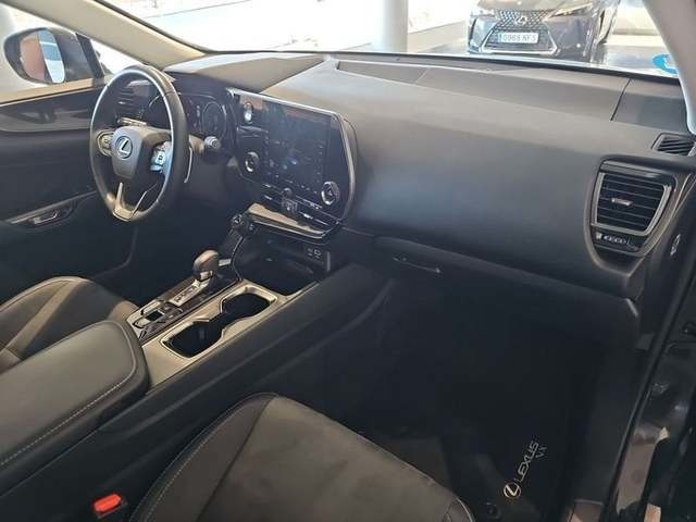 Lexus NX 350h Business City 2WD 178 kW (242 CV) Vehículo usado en Madrid - 8
