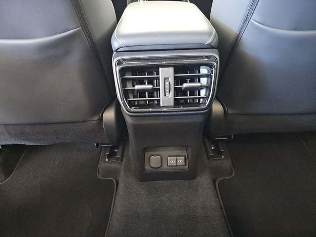 Lexus NX 350h Business City 2WD 178 kW (242 CV) Vehículo usado en Madrid - 13