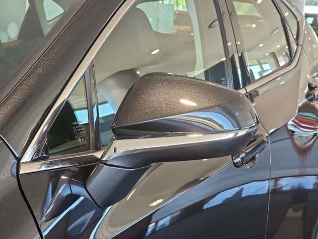 Lexus NX 350h Business City 2WD 178 kW (242 CV) Vehículo usado en Madrid - 36