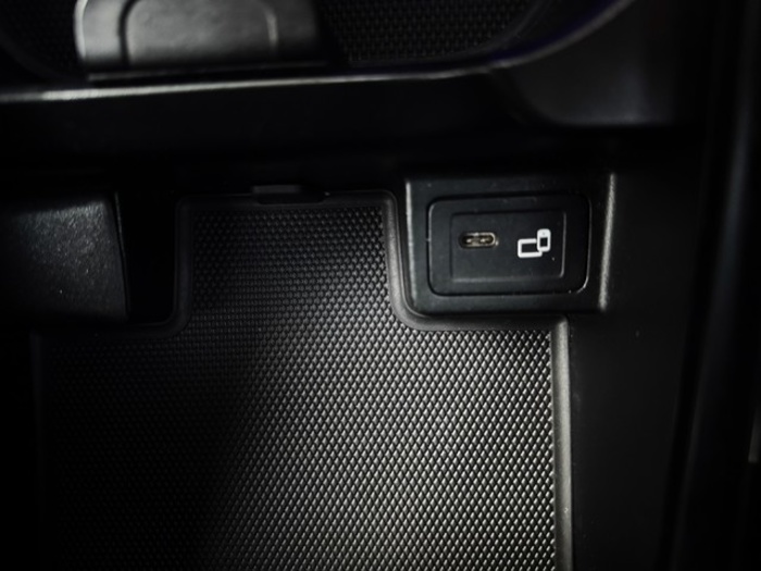 Mercedes-BenzCLA Shooting Brake 180 100 kW (136 CV) Vehículo usado en Barcelona - 28 Mercedes-BenzCLA Shooting Brake 180 100 kW (136 CV) Vehículo usado en Barcelona - 28