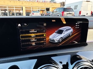 Mercedes-Benz CLA Shooting Brake 180 100 kW (136 CV)