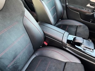 Mercedes-Benz CLA Shooting Brake 180 100 kW (136 CV)