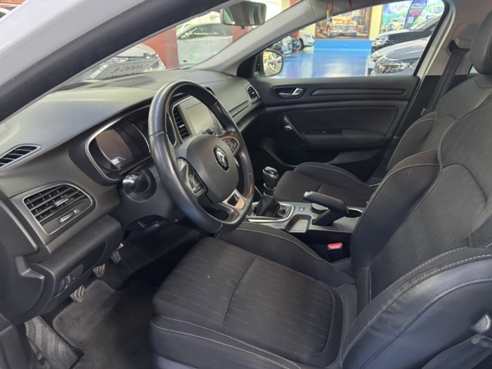 RenaultMegane Business TCe 85 kW (115 CV) GPF Vehículo usado en Barcelona - 2 RenaultMegane Business TCe 85 kW (115 CV) GPF Vehículo usado en Barcelona - 2