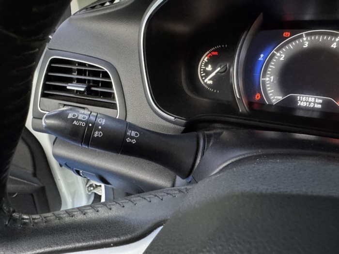 RenaultMegane Business TCe 85 kW (115 CV) GPF Vehículo usado en Barcelona - 10 RenaultMegane Business TCe 85 kW (115 CV) GPF Vehículo usado en Barcelona - 10