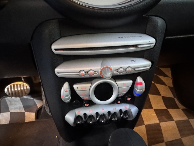 MINIMINI 3 Puertas John Cooper Works 155 kW (211 CV) Vehículo usado en Barcelona - 16 MINIMINI 3 Puertas John Cooper Works 155 kW (211 CV) Vehículo usado en Barcelona - 16