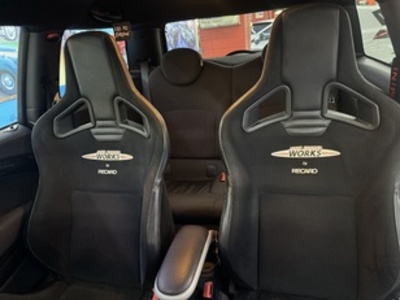 MINI MINI 3 Puertas John Cooper Works 155 kW (211 CV) MINI MINI 3 Puertas John Cooper Works 155 kW (211 CV)